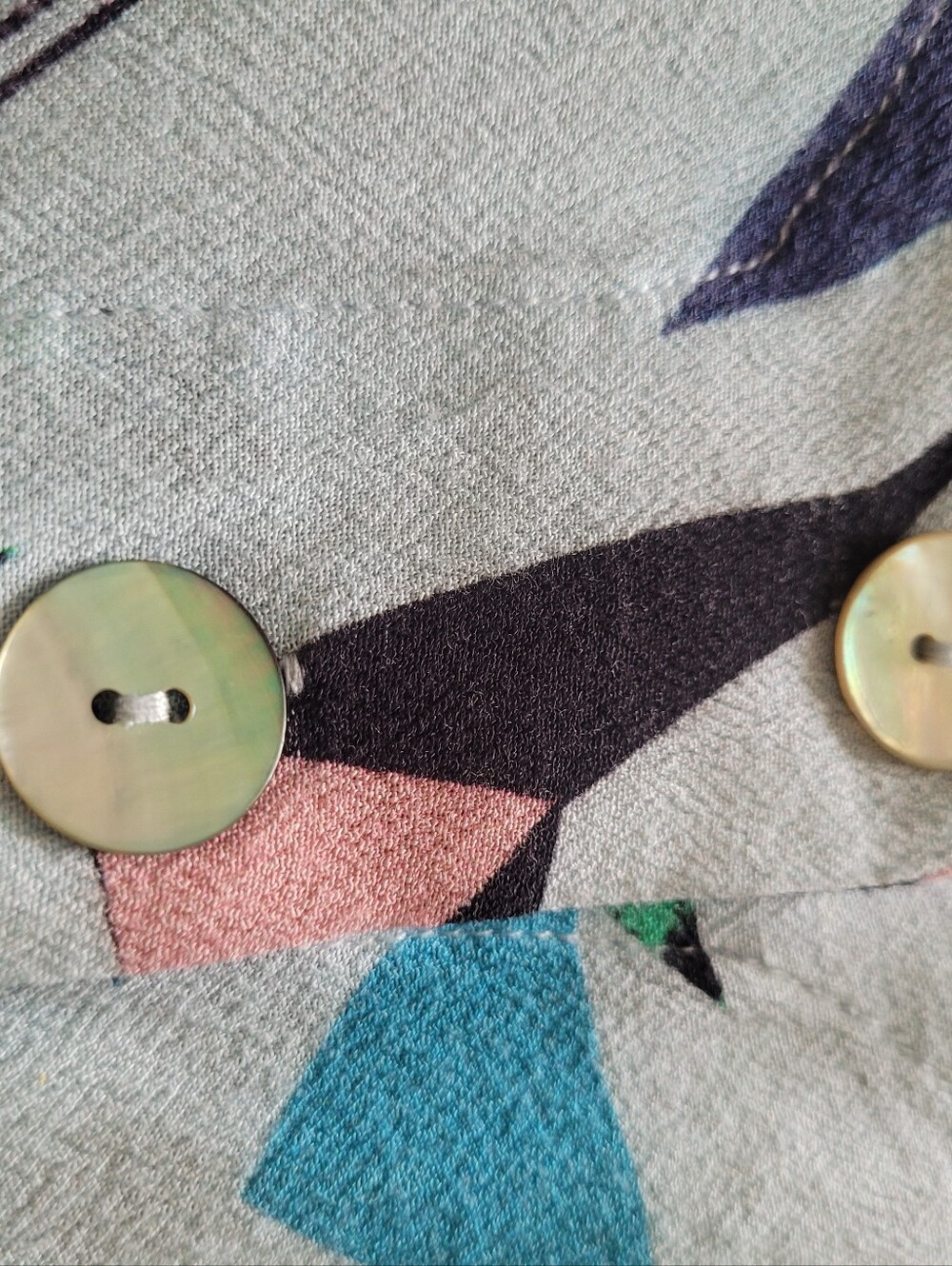Twik Abstract Geometric Crop Button-Front Top, 100% Viscose, 90s Vibes! - Picture 3 of 5